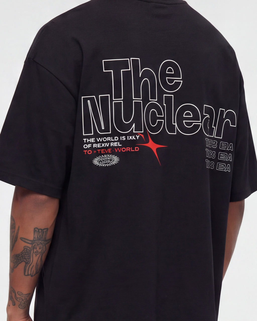 T-shirt surtaillé Nuclear - Noir - UNISEXE